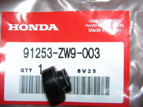 Сальник тяги переключения хода BF15/20 Honda