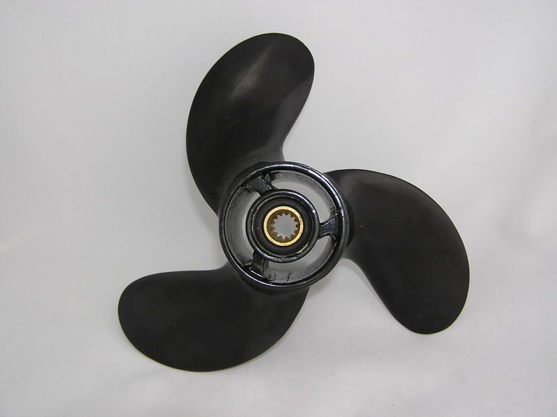 Винт гребной 9.9, 15 Johnson/Evinrude - 10 шаг
